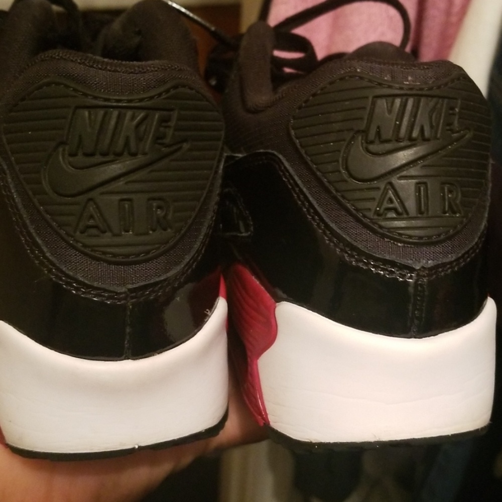 Nike's - Picture 6 of 7